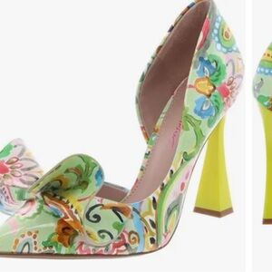 BETSY JOHNSON floral heels  👠
